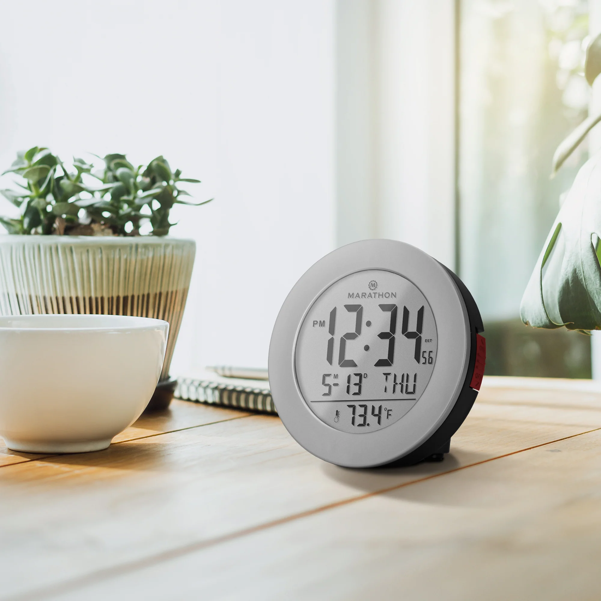 3.5 Inch Round Self-Setting Alarm Clock with Push-Button Backlight - Image 11