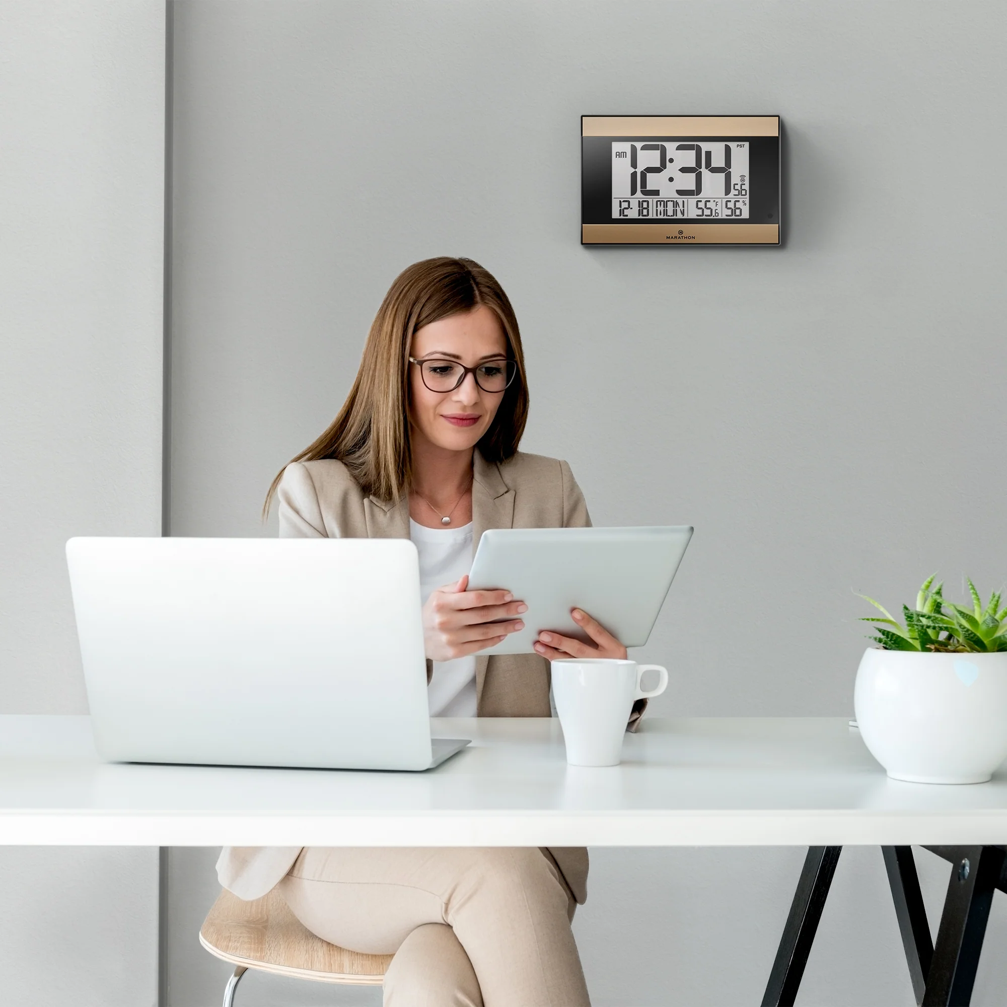 Self-Setting Digital Wall Clock with Auto Backlight - Image 22