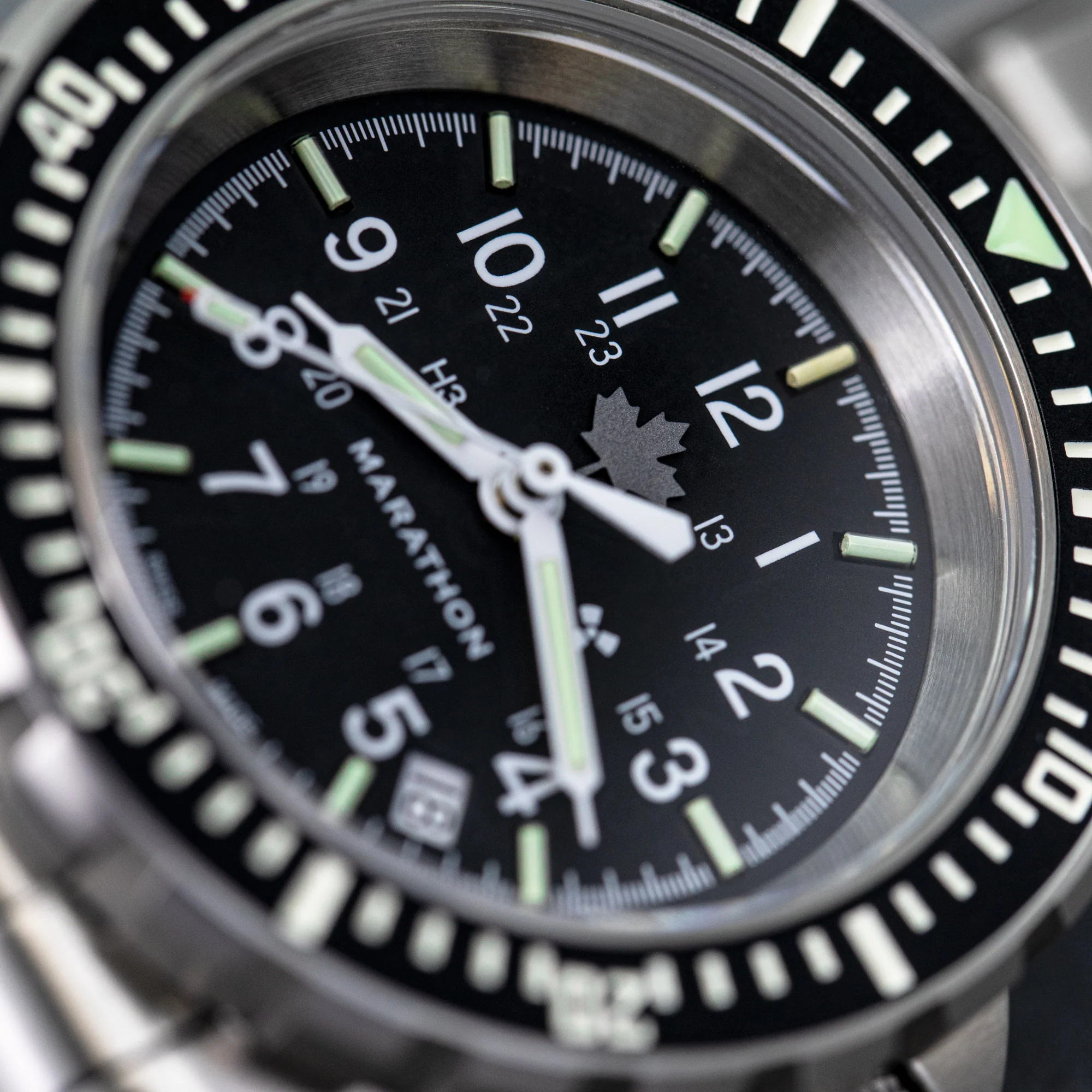 41mm Grey Maple Large Diver's Automatic (GSAR) with Stainless Steel Bracelet - Image 7