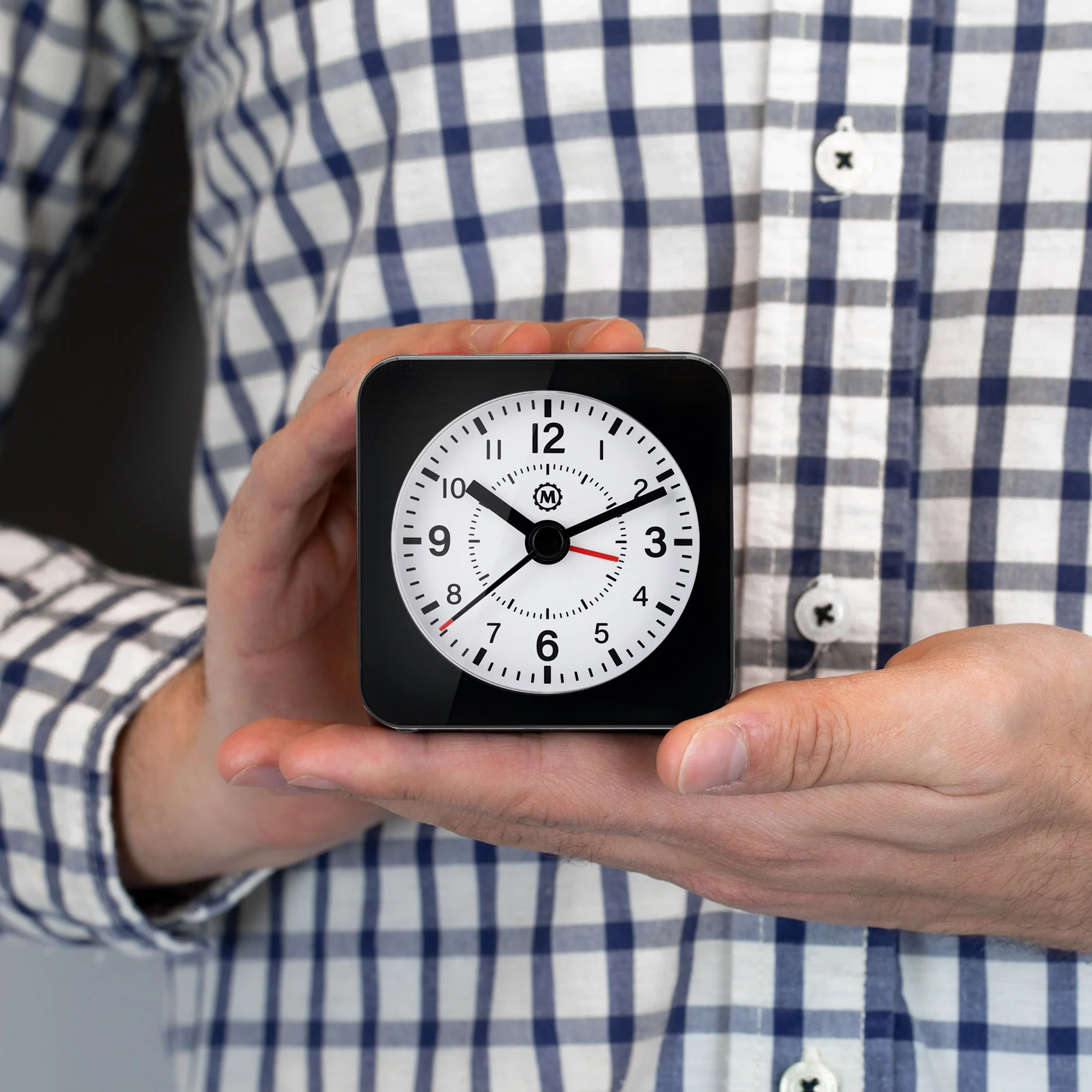 Mini Non-Ticking Analog Alarm Clock with Auto Backlight and Snooze Function - Image 14