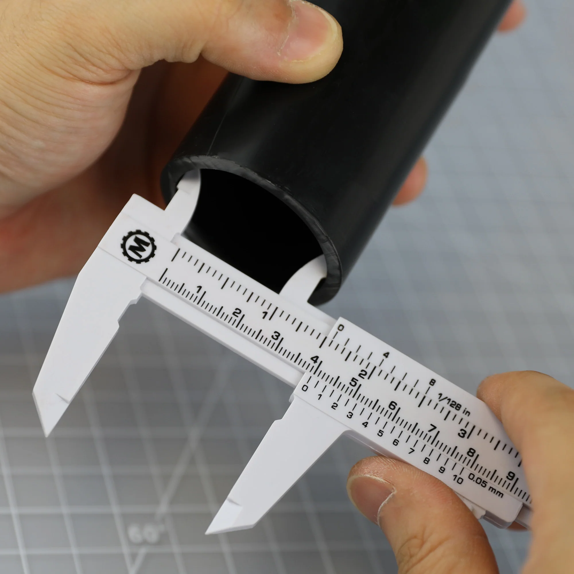 Plastic Vernier Caliper - Image 8